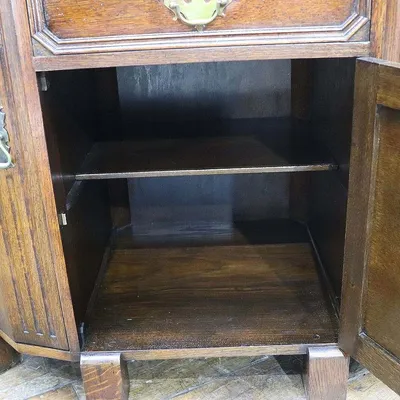 コーナーボード｜オーク材・1930年代 部屋の角を活かす収納棚 10