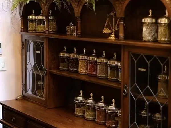 ハーブと紅茶の専門店「魔女のお茶屋さん」