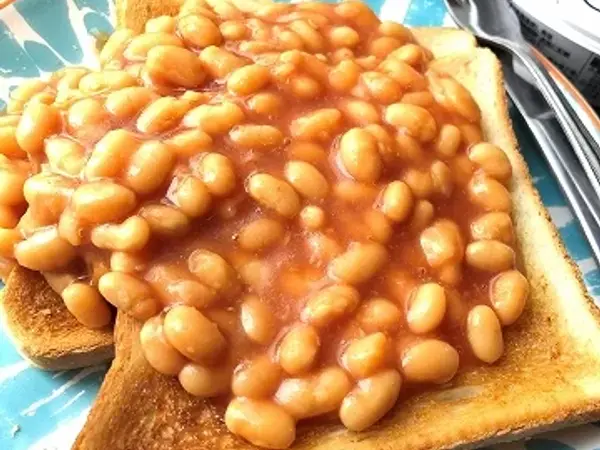 【英国朝食の定番】イギリス人の大好物！朝食の豆とは～ベイクドビーンズ