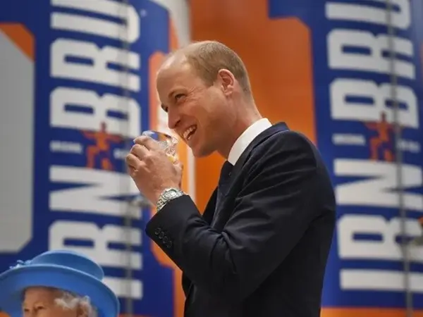 スコットランドの国民的飲料  「アイアンブルー /IRN-BRU」
