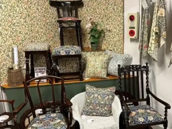 【スタッフおすすめ】ウイリアムモリス生地を使った家具！