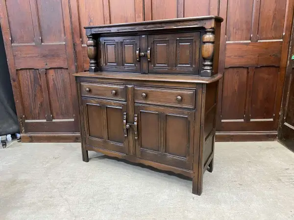 コートカップボード｜オーク材・1960年代 パネル扉の重厚キャビネット ERCOL（アーコール） 1