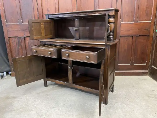 コートカップボード｜オーク材・1960年代 パネル扉の重厚キャビネット ERCOL（アーコール） 2