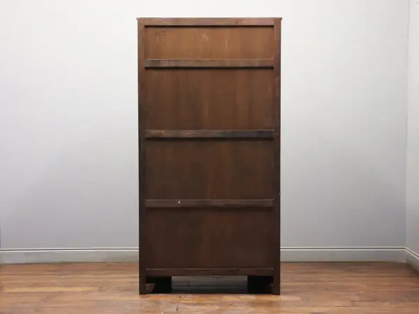 ワードローブ｜オーク材・1950年代 彫刻入り両開き扉 鍵付き 9
