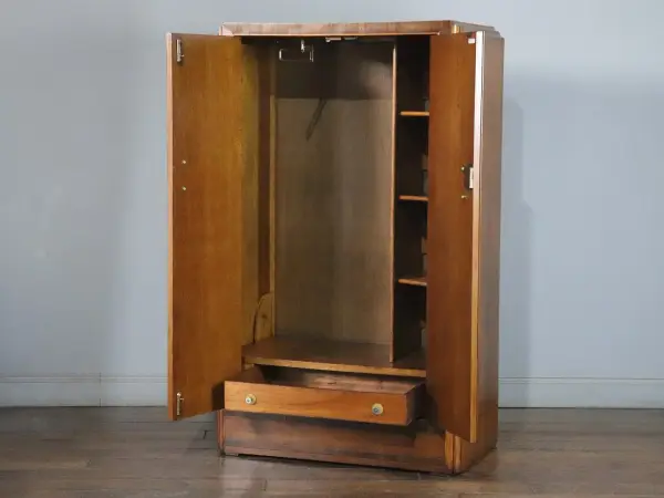ワードローブ｜オーク材・1930年代 引き出し充実のコンパクト型 2