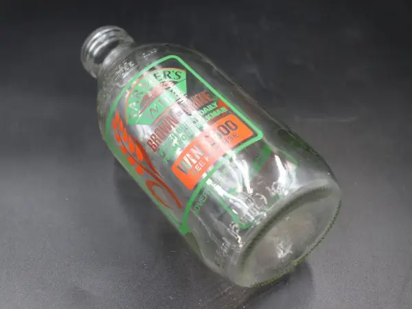 ミルクボトル 7