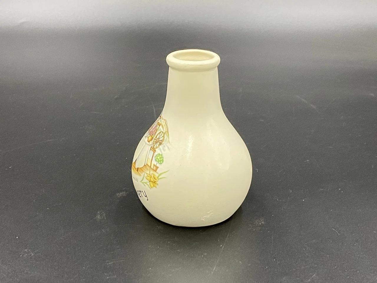 フラワーベース｜セラミック・1950年代 Llandovery のスーベニア 11cm