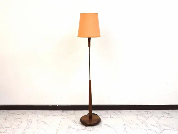 フロアスタンド 1