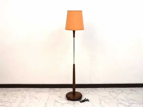 フロアスタンド 3