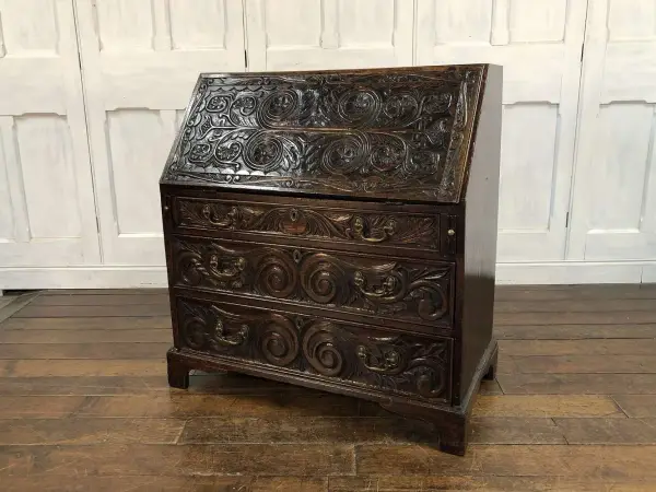 ビューロー｜オーク材・1760年代 アカンサス彫刻の特別品