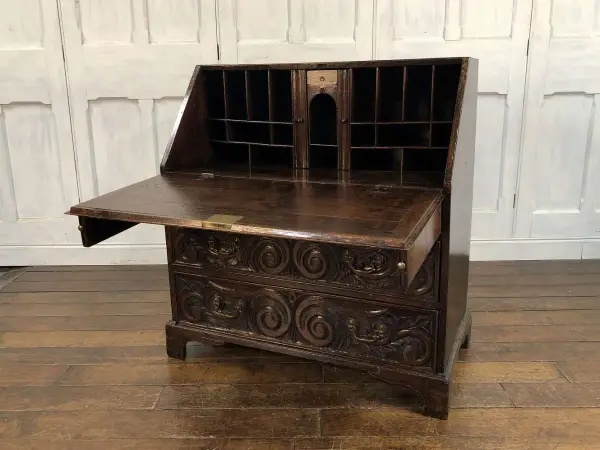 ビューロー｜オーク材・1760年代 アカンサス彫刻の特別品 2