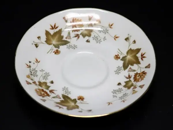 ソーサー　Colclough（紅葉） 1
