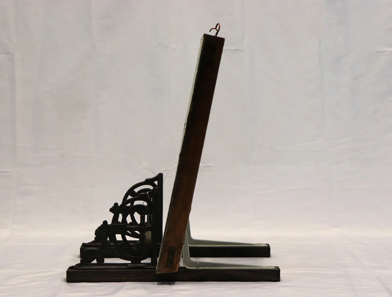 ステンドグラス　チューリップ丸 ステンドグラス｜1930年代 チューリップと丸の色ガラス 45×52cm