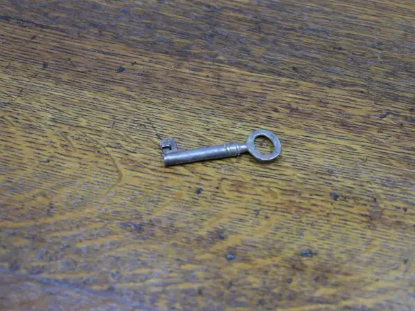 サイドボード｜オーク材・1880年代 給仕台の原型を留める初期スタイル 11