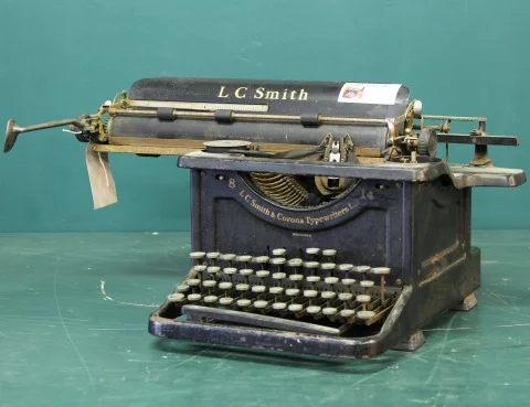 タイプライター｜1930年代 黒いオープンフレーム L C Smith | ケントストア