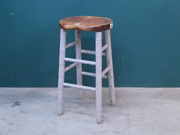 サドルハイスツール