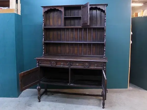 カップボード｜オーク材・1930年代 幾何学装飾のパネル扉 2