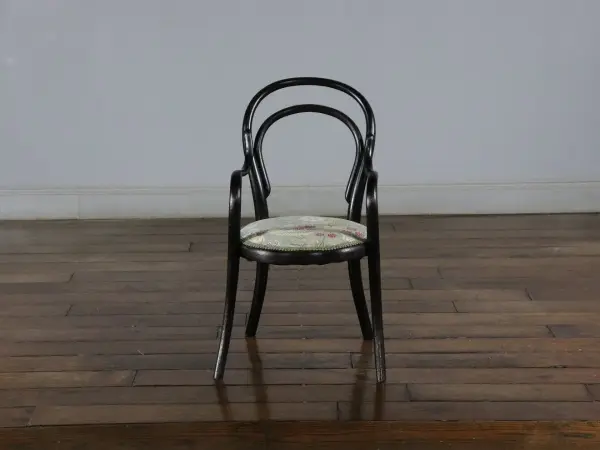 ベントウッドキッズチェア｜ビーチ材・1930年代 いちご泥棒の座面 THONET（トーネット） 2
