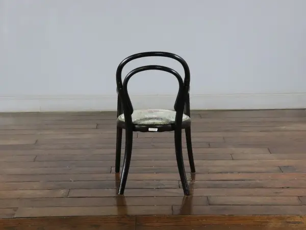 ベントウッドキッズチェア｜ビーチ材・1930年代 いちご泥棒の座面 THONET（トーネット） 4