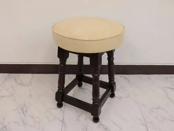パブスツール