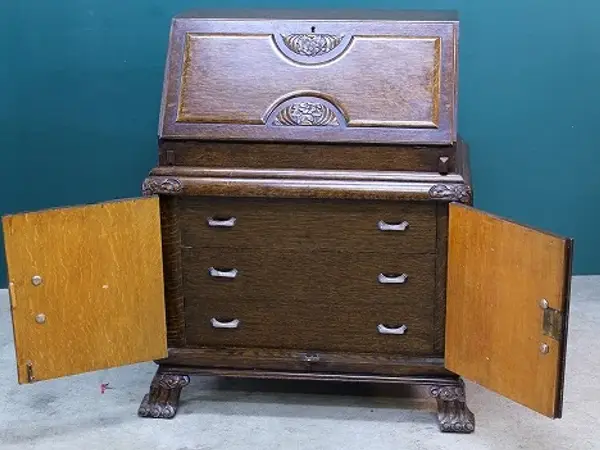 ビューロー｜オーク材・1930年代 両開き扉のキャビネット型 4
