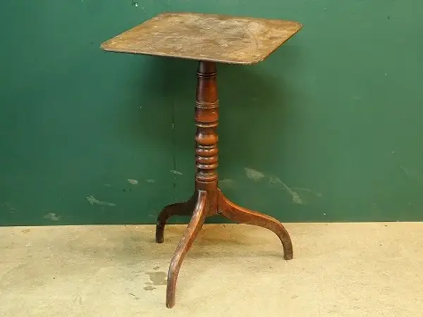オケージョナルテーブル｜ウォルナット材・1800年代 一本脚のトライポッド 1