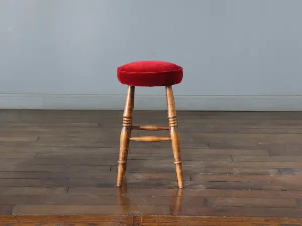 スツール 2