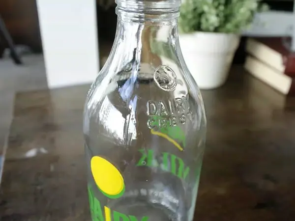 ミルクボトル 9