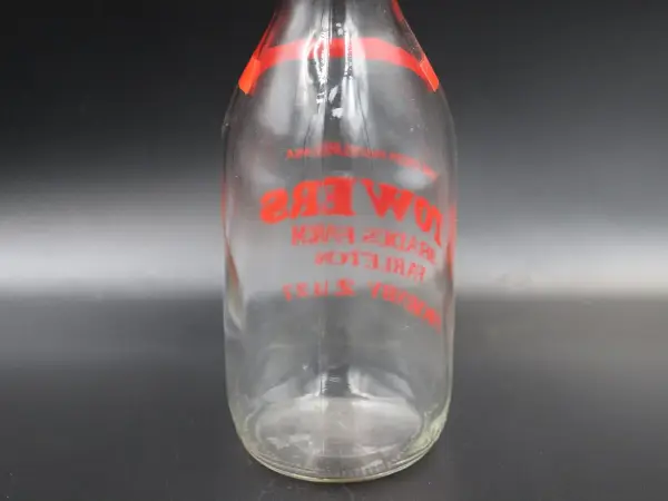 ミルクボトル 4