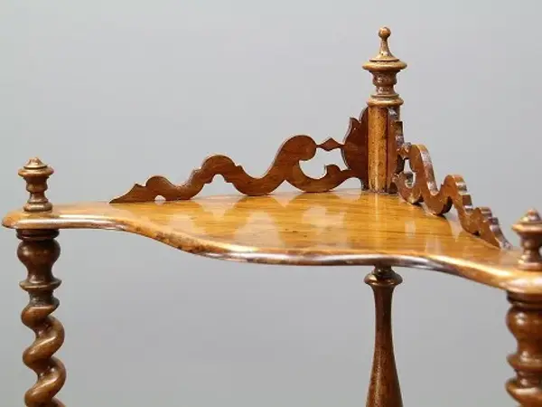 シェルフ｜ウォルナット材・1900年代 ツイスト支柱の4段飾り棚 4