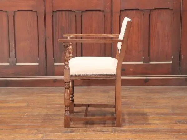アームチェア｜オーク材・1930年代 連続鋲装飾チェア 3