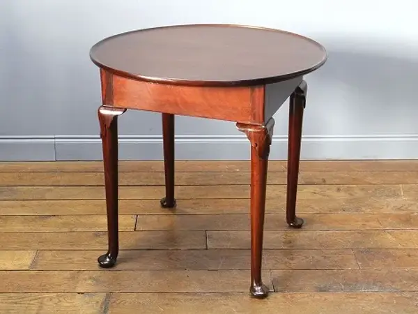 オケージョナルテーブル｜マホガニー材・1900年代 ディッシュトップの丸天板 1