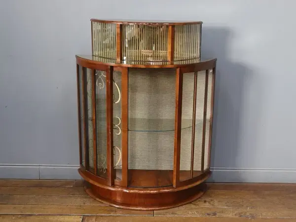 ディスプレイキャビネット｜ウォルナット材・1930年代 金彩ガラスの半円フォルム 3