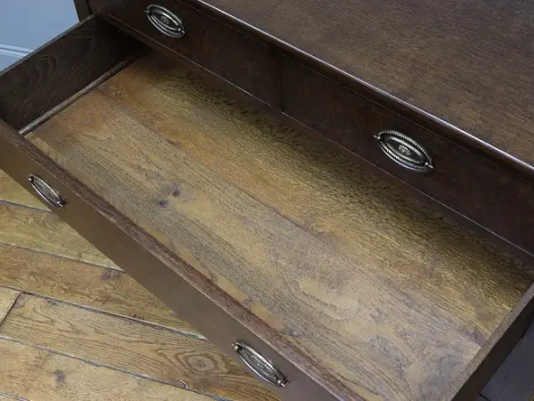 チェスト｜オーク材・1930年代 楕円ハンドルの4段チェスト 4