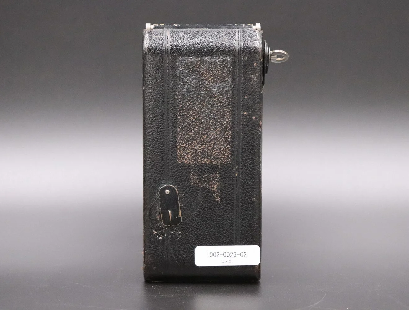 カメラ｜1930年代 丸レンズの蛇腹式 16.5cm 幅16.5cm・奥行3.2cm・高さ