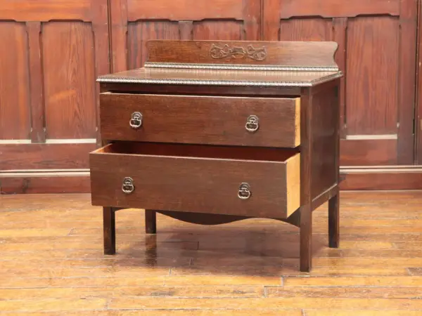 チェスト｜オーク材・1930年代 彫刻背板の2杯引出し 2