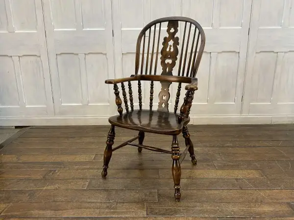 ダブルボウバックアームチェア｜エルム材・1890年代 1