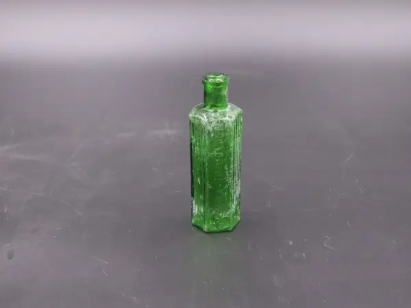アンティークボトル 1