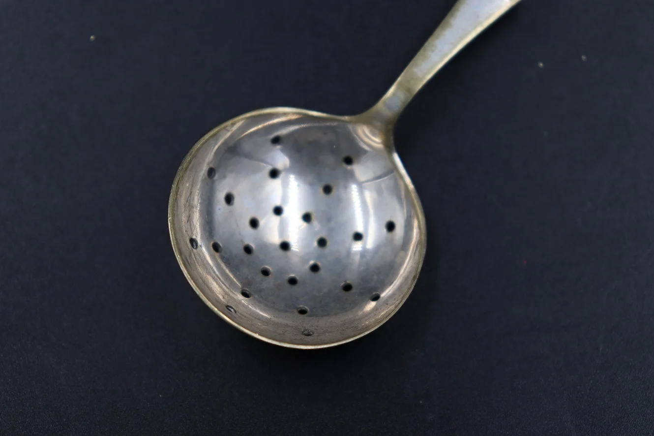 シュガーシフタースプーン｜洋白EPNS・1970年代 白蝶貝の柄 19cm