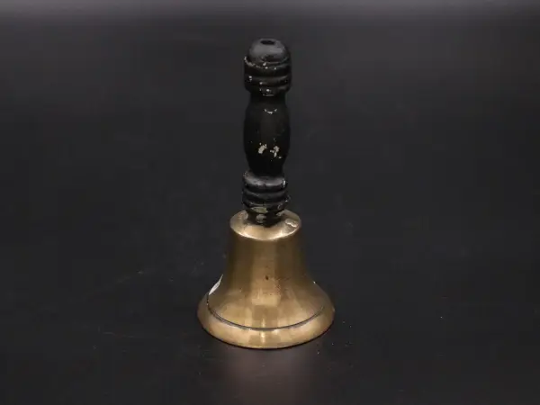 ベル 4