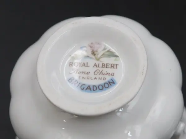 カップ＆ソーサー ROYAL ALBERT Brigadoon 7