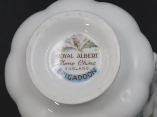 カップ＆ソーサー ROYAL ALBERT Brigadoon 7