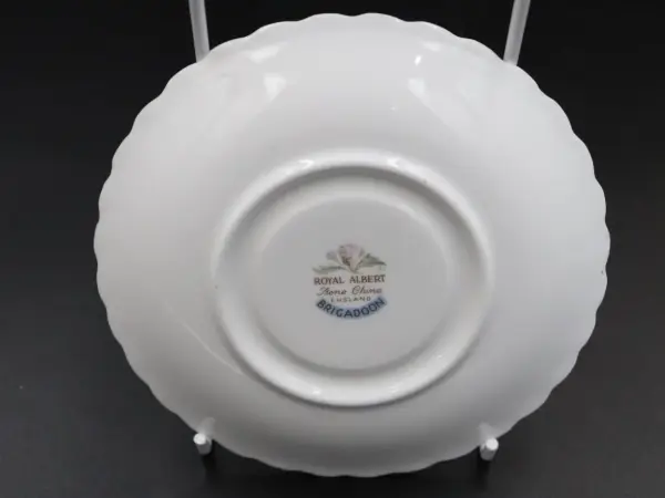 カップ＆ソーサー ROYAL ALBERT Brigadoon 9