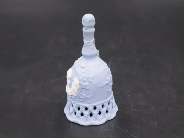ベル 4