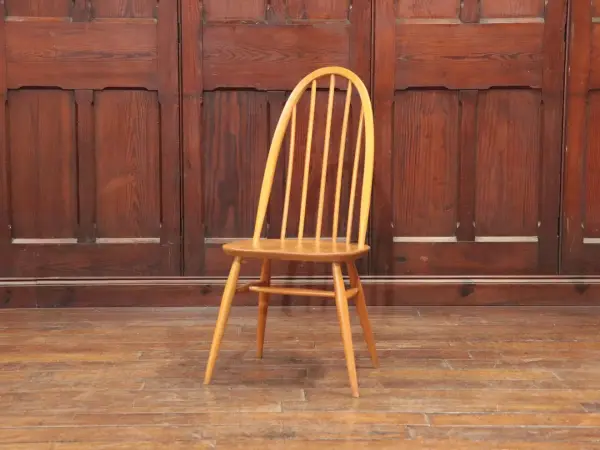 クエーカーチェア｜ブナ材・エルム材・1960年代 ゆったり座れる一脚 ERCOL（アーコール） 1