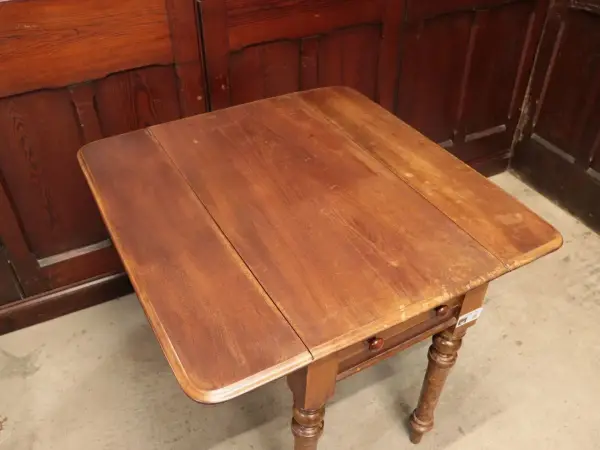バタフライテーブル｜マホガニー材・1880年代 挽き物脚のドロップリーフ 7