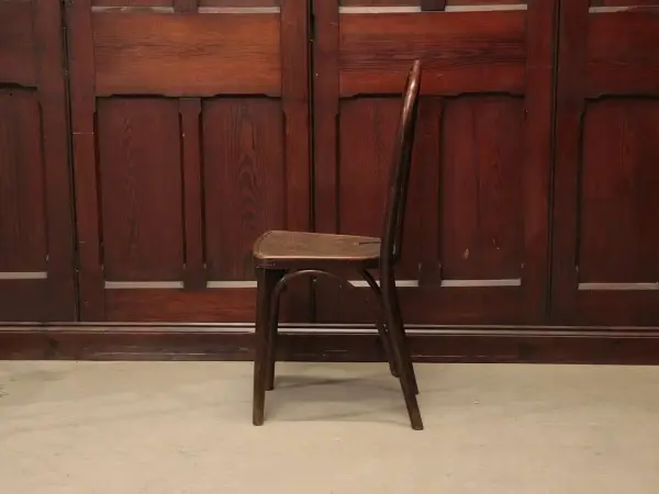 ベントウッドチェア｜ブナ材・1930年代 ハイバック THONET（トーネット） 3