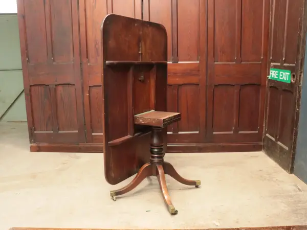 ティルトップテーブル｜マホガニー材・1880年代 角型天板のペデスタル脚 2