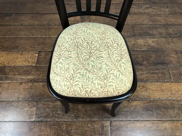 ベントウッドチェア｜ブナ材・1930年代 モリス生地張りのカフェチェア THONET（トーネット） 6
