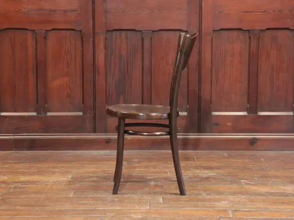 ベントウッドチェア｜ブナ材・1930年代 パネルバックの曲木椅子 THONET（トーネット） 3